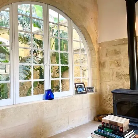 Villa Unique Farmhouse-4 Double Bedroom, Quiet W/views Għarb