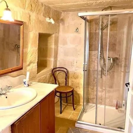 Unique Farmhouse-4 Double Bedroom, Quiet W/views Villa Għarb